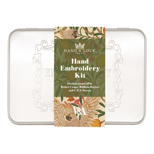 Arts & crafts birds embroidery kit by Hand & Lock